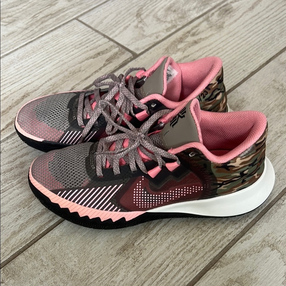 Nike Kyrie Flytrap - image 2